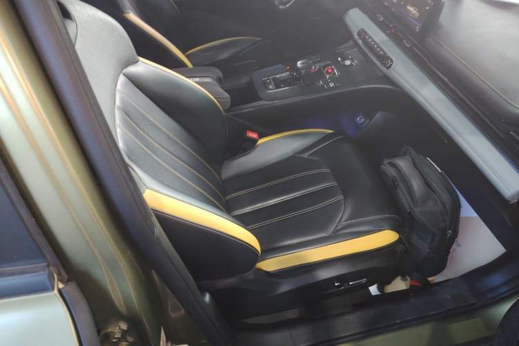 Used GAC Trumpchi EMPOW 2021 270T DCT J16 Version Right Front Seat