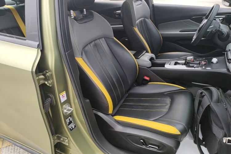 Used GAC Trumpchi EMPOW 2021 270T DCT J16 Version Right Front Seat
