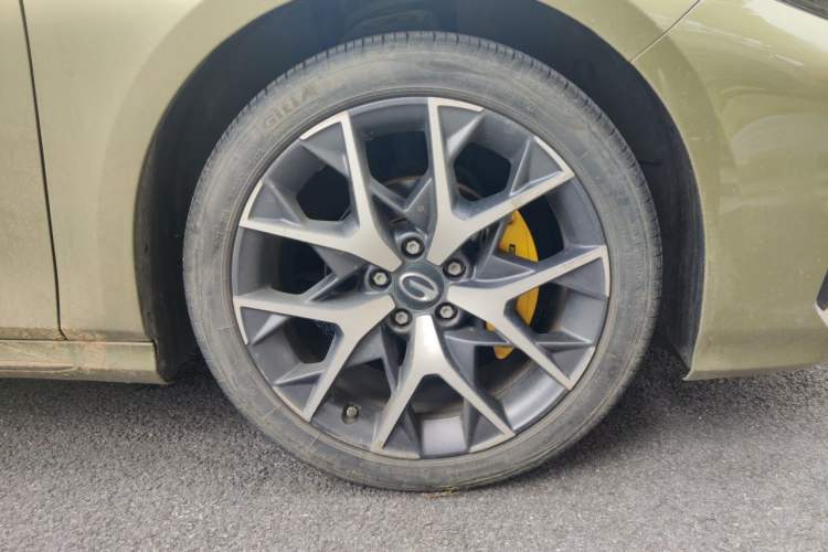 Used GAC Trumpchi EMPOW 2021 270T DCT J16 Version Right Front Wheel Hub
