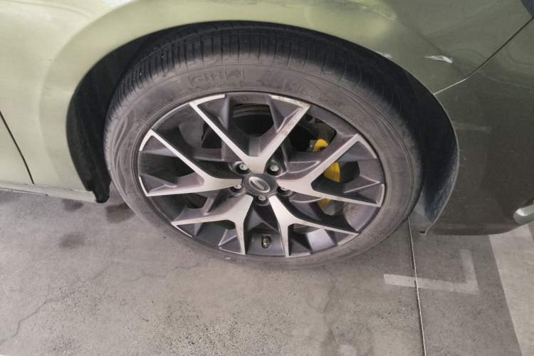 Used GAC Trumpchi EMPOW 2021 270T DCT J15 Version Right Front Wheel Hub