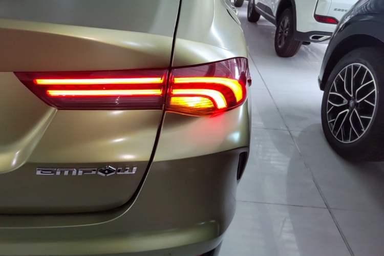 Used GAC Trumpchi EMPOW 2021 270T DCT J16 Version Right Rear Taillight