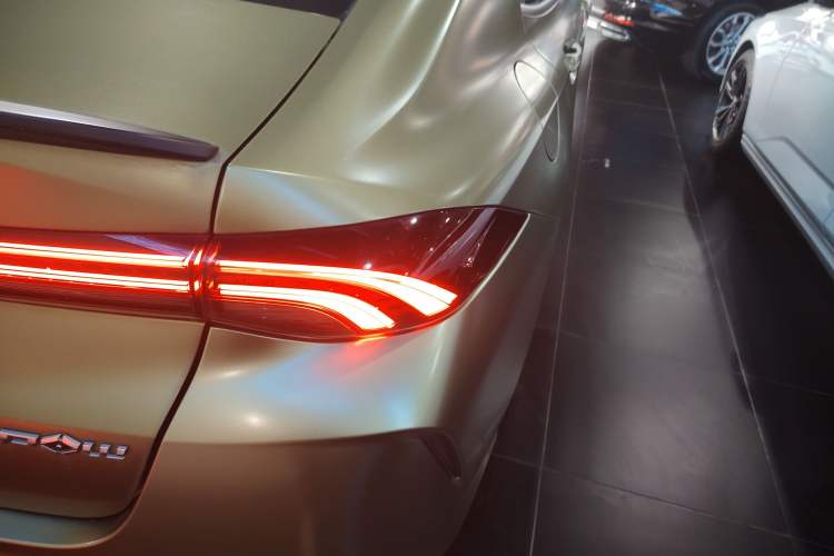 Used GAC Trumpchi EMPOW 2021 270T DCT J16 Version Right Rear Taillight