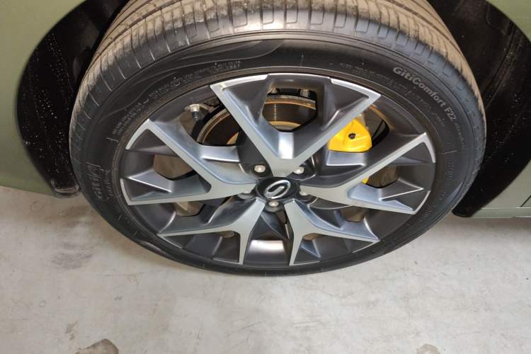 Used GAC Trumpchi EMPOW 2021 270T DCT J16 Version Right Rear Wheel Hub