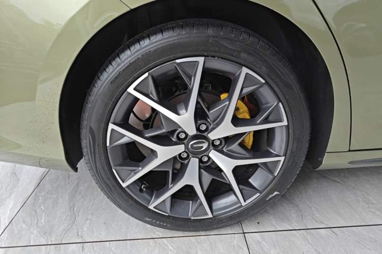 Used GAC Trumpchi EMPOW 2021 270T DCT J16 Version Right Rear Wheel Hub