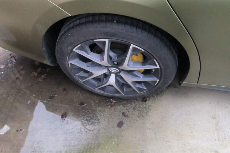 Used GAC Trumpchi EMPOW 2021 270T DCT J16 Version Right Rear Wheel Hub