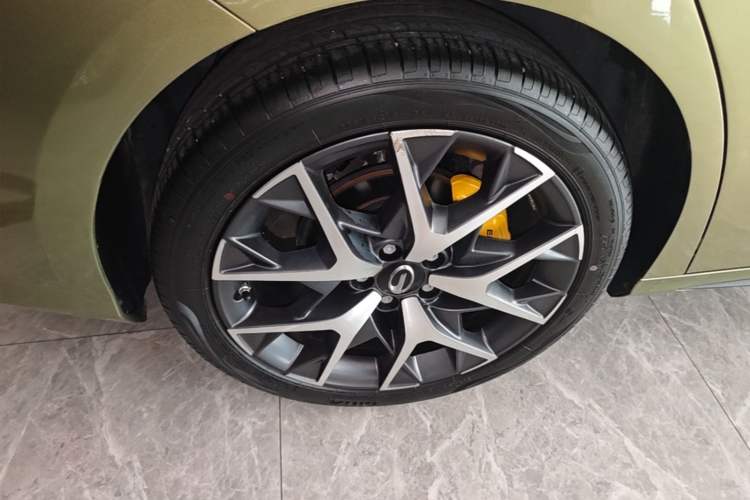 Used GAC Trumpchi EMPOW 2021 270T DCT J16 Version Right Rear Wheel Hub