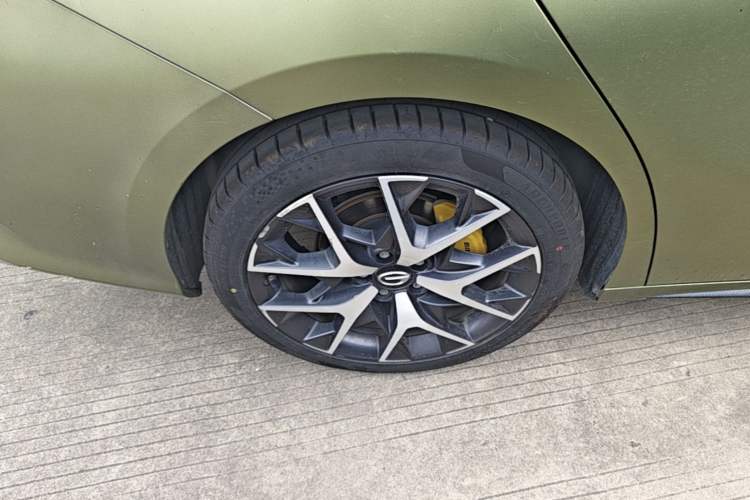 Used GAC Trumpchi EMPOW 2021 270T DCT J16 Version Right Rear Wheel Hub