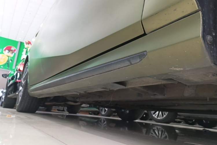 Used GAC Trumpchi EMPOW 2021 270T DCT J16 Version Right Side Sill