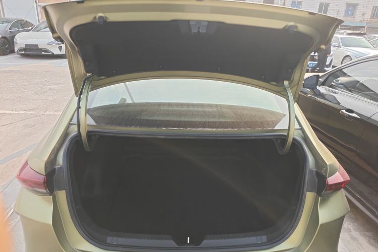 Used GAC Trumpchi EMPOW 2021 270T DCT J16 Version Trunk