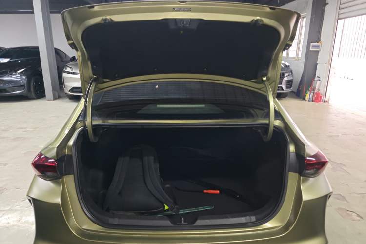 Used GAC Trumpchi EMPOW 2021 270T DCT J15 Version Trunk