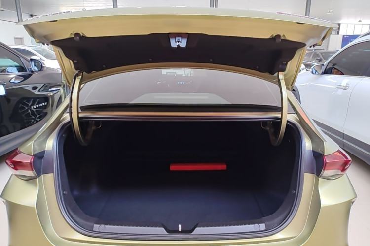 Used GAC Trumpchi EMPOW 2021 270T DCT J15 Version Trunk