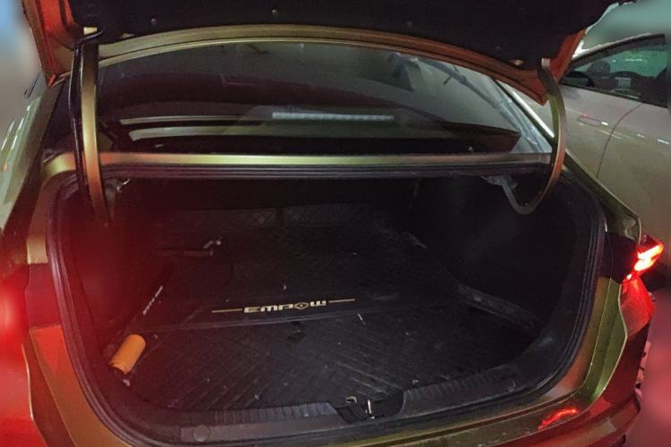 Used GAC Trumpchi EMPOW 2021 270T DCT J16 Version Trunk