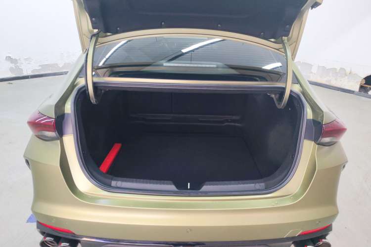 Used GAC Trumpchi EMPOW 2021 270T DCT J16 Version Trunk