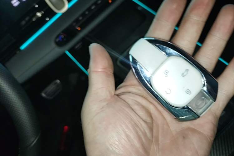 Used GAC Trumpchi EMPOW 2021 270T DCT J16 Version Vehicle Key