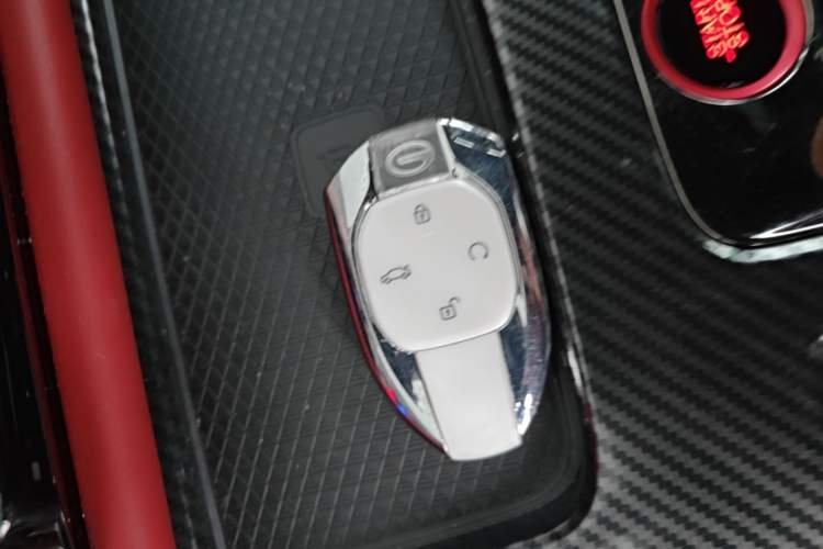 Used GAC Trumpchi EMPOW 2021 270T DCT J16 Version Vehicle Key