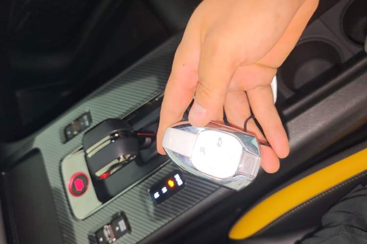 Used GAC Trumpchi EMPOW 2021 270T DCT J16 Version Vehicle Key