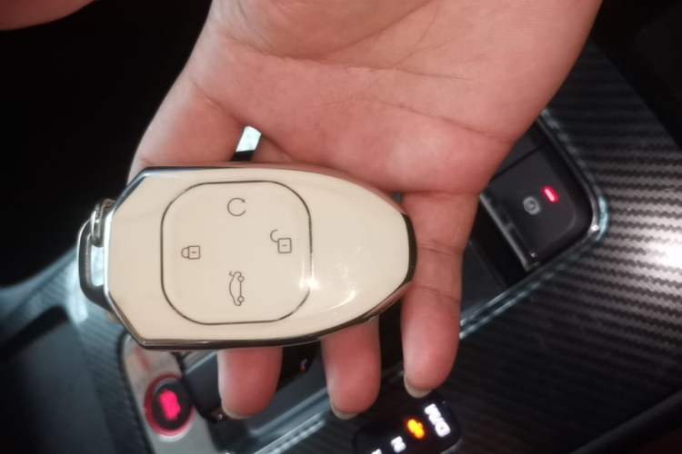 Used GAC Trumpchi EMPOW 2021 270T DCT J15 Version Vehicle Key