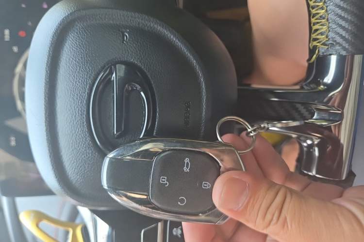 Used GAC Trumpchi EMPOW 2021 270T DCT J15 Version Vehicle Key