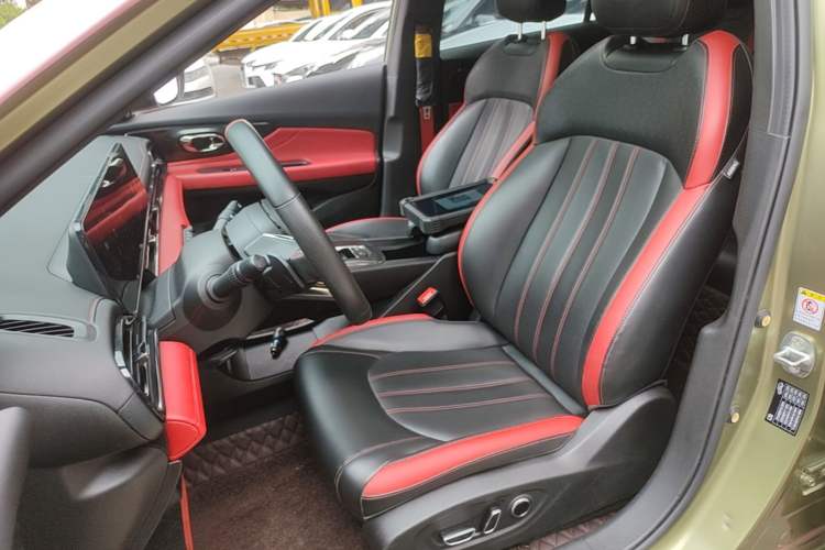 Used GAC Trumpchi EMPOW 2021 270T DCT J16 Version Left Front Seat