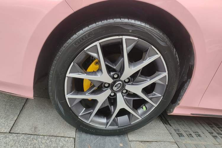 Used GAC Trumpchi EMPOW 2021 270T DCT J16 Version Left Front Wheel Hub