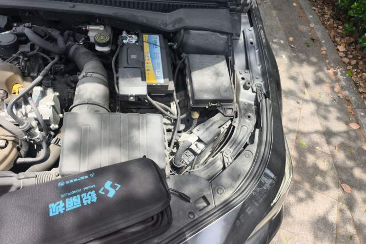 Used GAC Trumpchi EMPOW 2021 270T DCT J15 Version Engine Bay Left