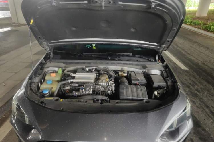 Used GAC Trumpchi EMPOW 2021 270T DCT J11 Version Engine Bay