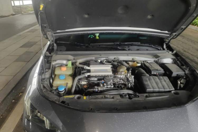 Used GAC Trumpchi EMPOW 2021 270T DCT J11 Version Engine Bay Right