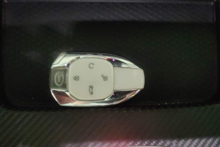 Used GAC Trumpchi EMPOW 2021 270T DCT J11 Version Vehicle Key