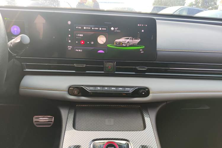 Used GAC Trumpchi EMPOW 2021 270T DCT J16 Version Audio And AC Panel