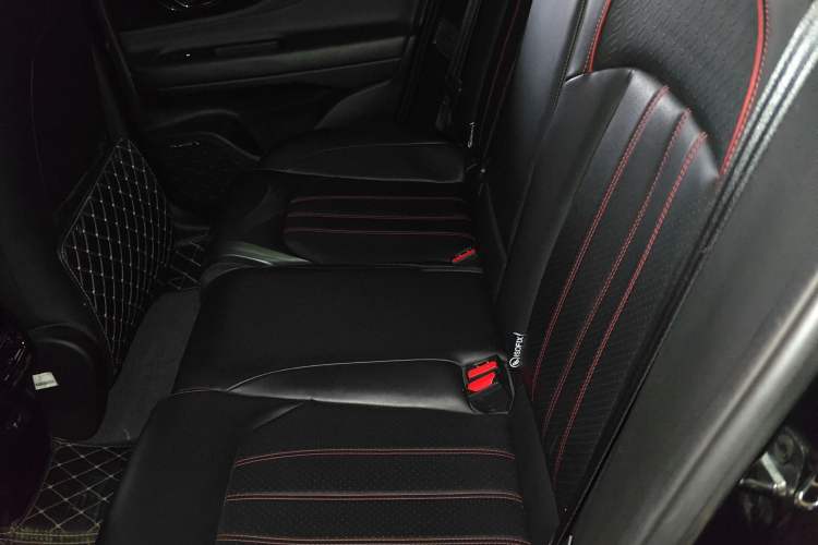Used GAC Trumpchi EMPOW 2021 270T DCT J15 Version Left Rear Seat
