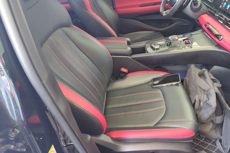Used GAC Trumpchi EMPOW 2021 270T DCT J16 Version Right Front Seat