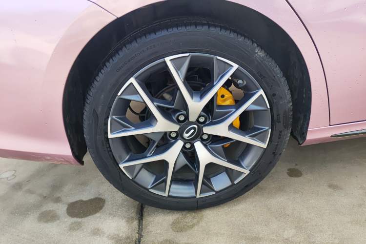 Used GAC Trumpchi EMPOW 2021 270T DCT J16 Version Right Rear Wheel Hub