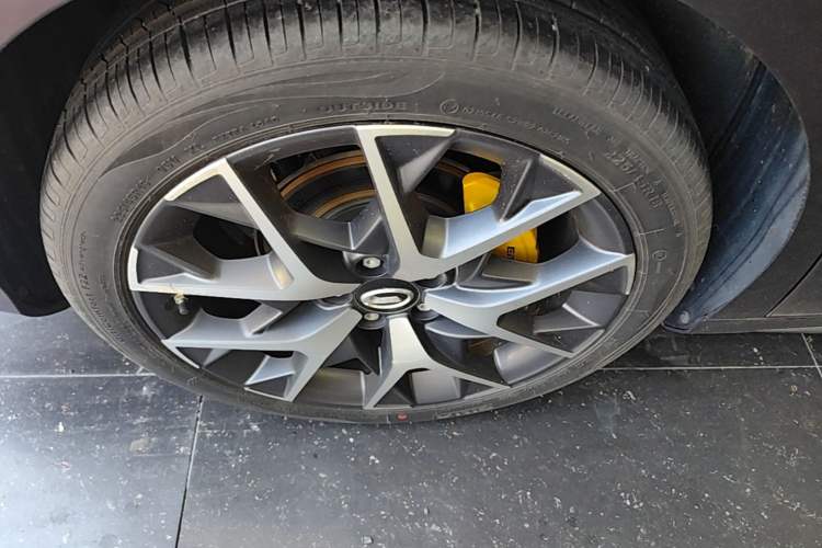 Used GAC Trumpchi EMPOW 2021 270T DCT J16 Version Right Rear Wheel Hub