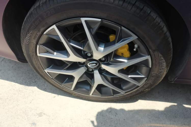 Used GAC Trumpchi EMPOW 2021 270T DCT J15 Version Right Rear Wheel Hub