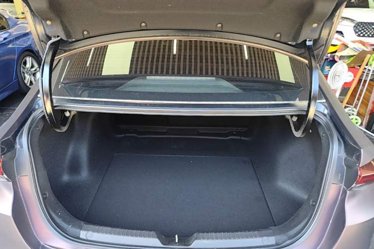 Used GAC Trumpchi EMPOW 2021 270T DCT J16 Version Trunk
