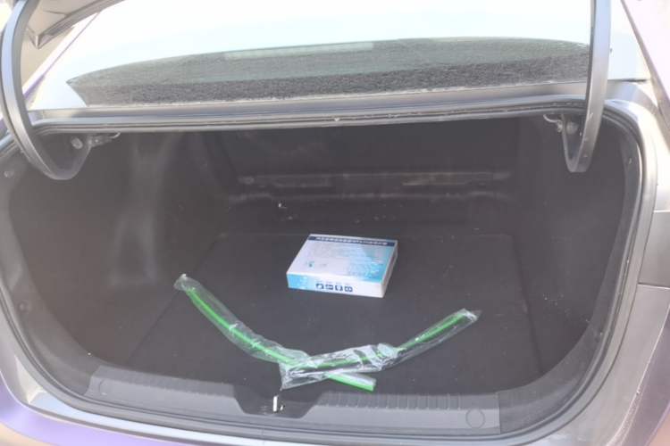 Used GAC Trumpchi EMPOW 2021 270T DCT J15 Version Trunk