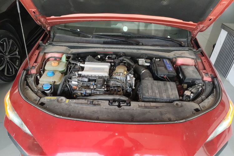 Used GAC Trumpchi EMPOW 2021 270T DCT J15 Version Engine Bay