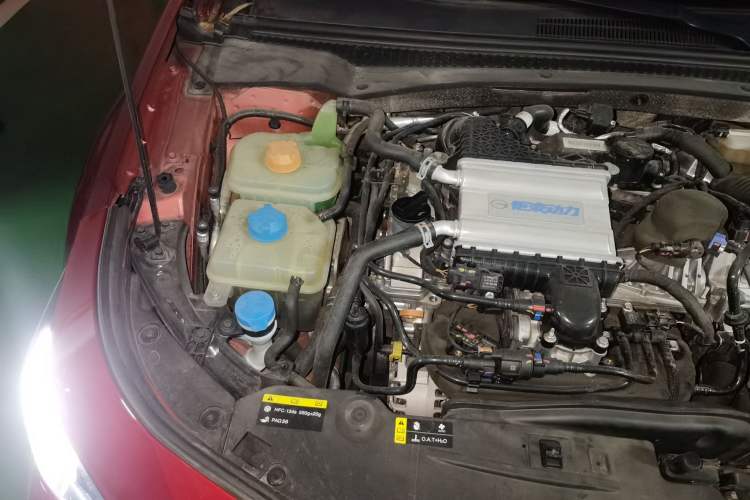 Used GAC Trumpchi EMPOW 2021 270T DCT J11 Version Engine Bay Right