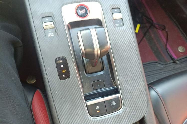 Used GAC Trumpchi EMPOW 2021 270T DCT J11 Version Gear Lever