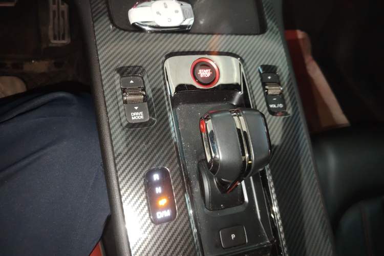 Used GAC Trumpchi EMPOW 2021 270T DCT J16 Version Gear Lever