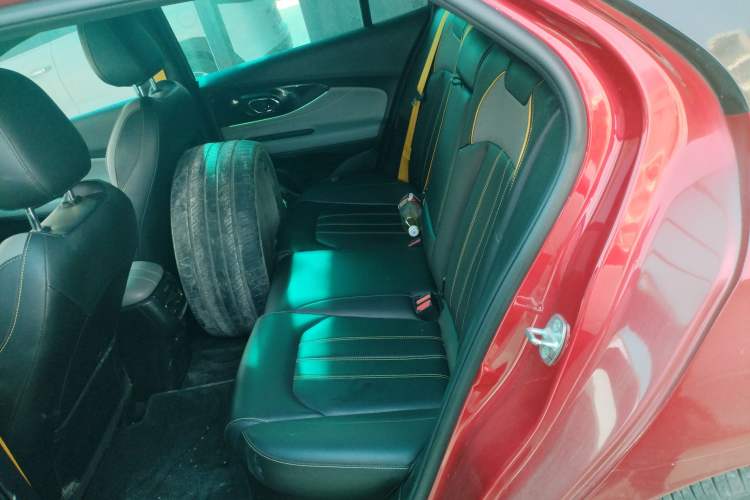 Used GAC Trumpchi EMPOW 2021 270T DCT J15 Version Left Rear Seat