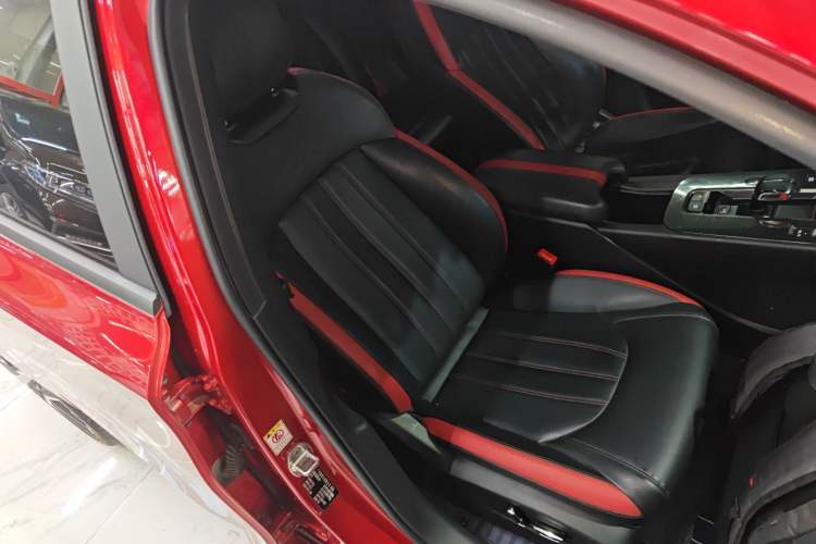 Used GAC Trumpchi EMPOW 2021 270T DCT J16 Version Right Front Seat