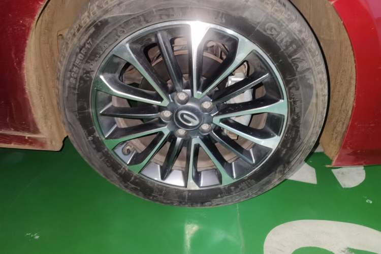Used GAC Trumpchi EMPOW 2021 270T DCT J11 Version Right Front Wheel Hub