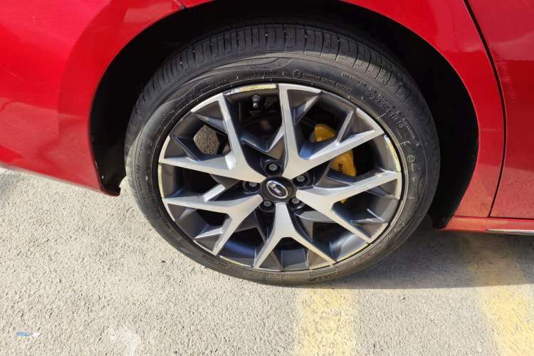 Used GAC Trumpchi EMPOW 2021 270T DCT J15 Version Right Rear Wheel Hub