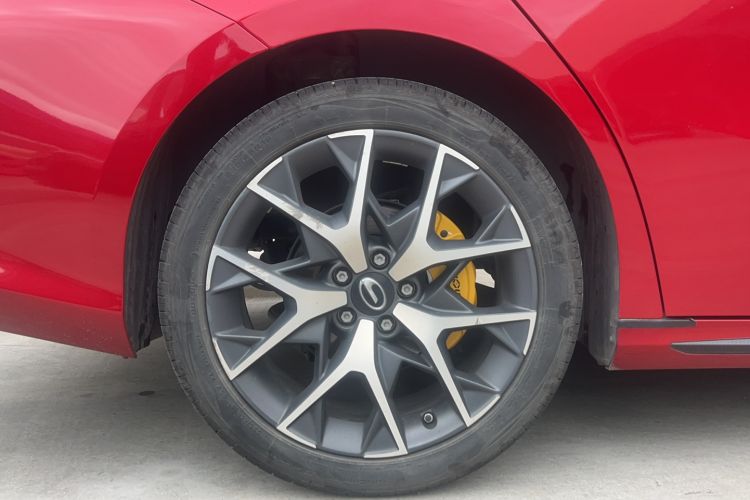Used GAC Trumpchi EMPOW 2021 270T DCT J16 Version Right Rear Wheel Hub
