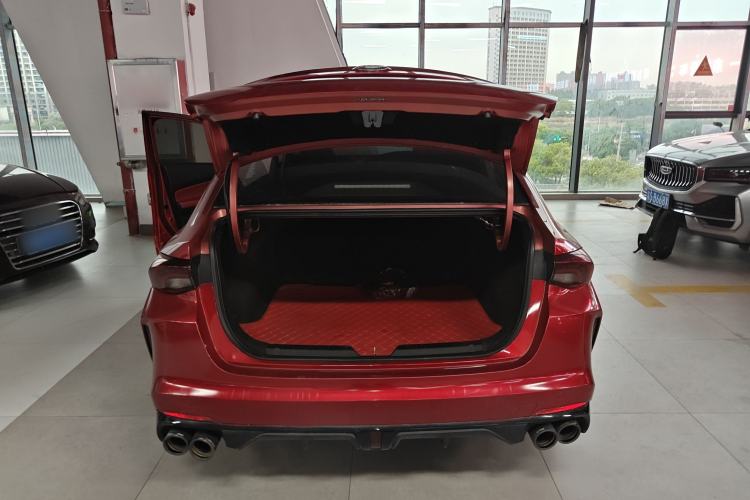 Used GAC Trumpchi EMPOW 2021 270T DCT J15 Version Trunk