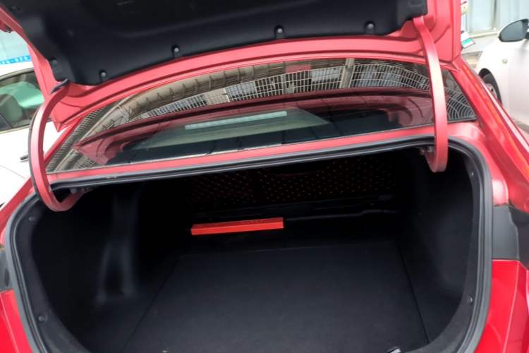 Used GAC Trumpchi EMPOW 2021 270T DCT J15 Version Trunk