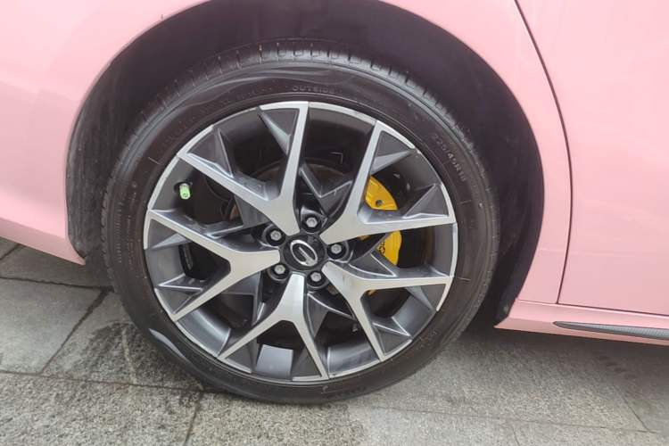 Used GAC Trumpchi EMPOW 2021 270T DCT J16 Version Right Rear Wheel Hub