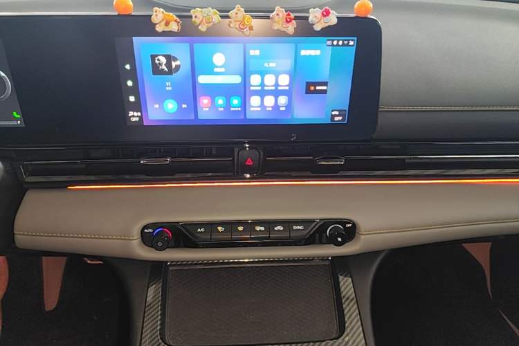 Used GAC Trumpchi EMPOW 2021 270T DCT J16 Version Audio And AC Panel