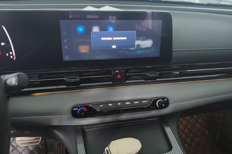 Used GAC Trumpchi EMPOW 2021 270T DCT J15 Version Audio And AC Panel
